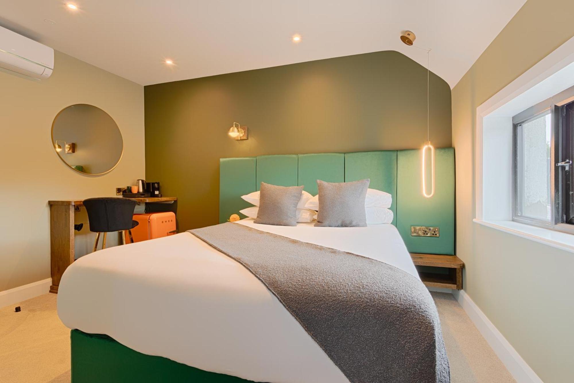 34 On The Hill - Boutique Townhouse Hotel Galway Exterior photo